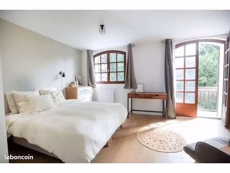 chambre 1 pièce 200 m²