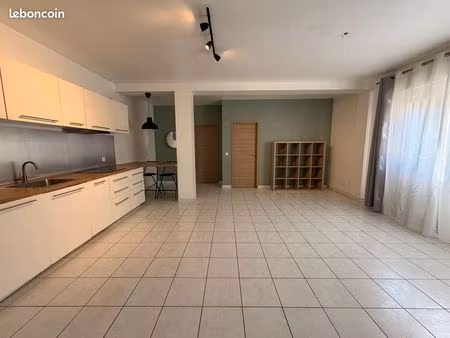 appartement 3 pièces 66 m²