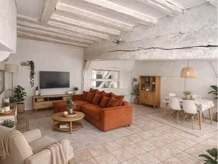 charmante maison rénovée avec cour et jardin