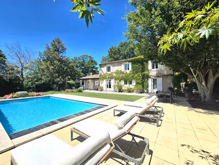 eyguières - propriété 8 pièces - 215m² / 4505m²
