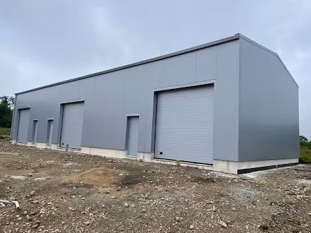 location locaux professionnels 80 m² à bourg-blanc (29860)  600 €