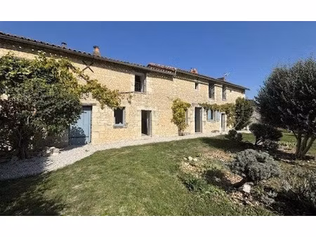 vente maison 6 pièces 160 m² la roche-rigault (86200)