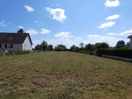 vente terrain 2400 m² monts-sur-guesnes (86420)