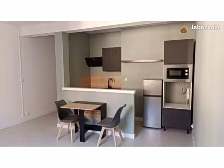studio 32m2 eau et chauffage compris
