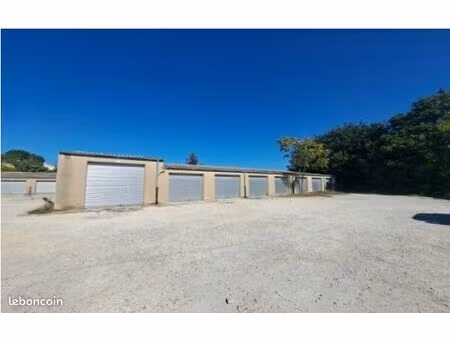 garage/box 15 m² bourg saint andeol