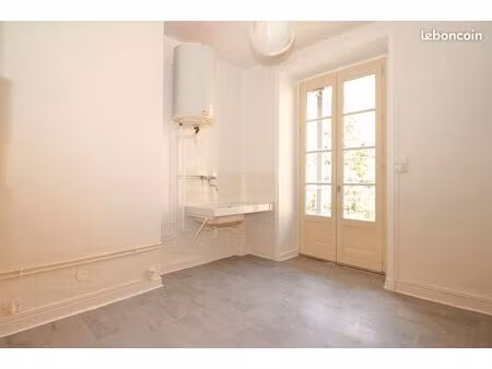 appartement 1 pièce  32 m²