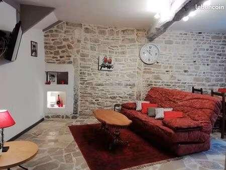joli t2 meublé à louer