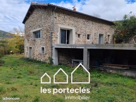 maison 5 pièces 200 m²