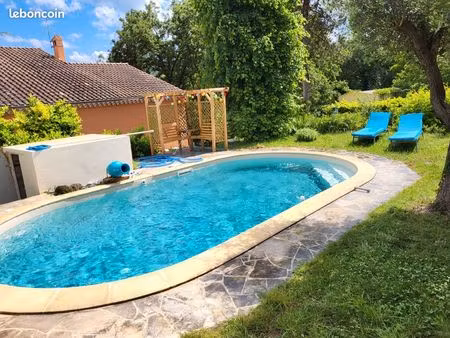 maison individuelle avec piscine