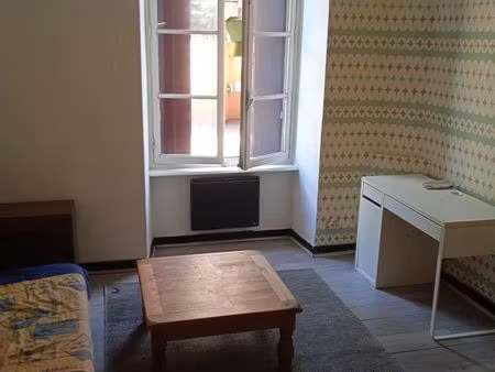 petit appartement proche de la place des cordeliers  entièrement équipé