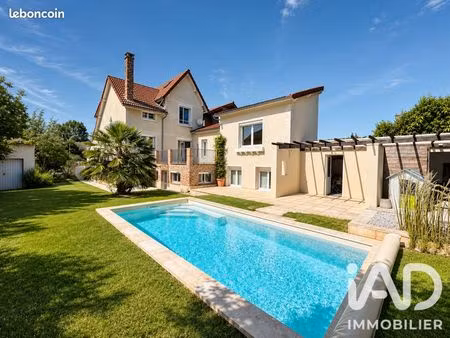 maison 7 pièces 160 m²