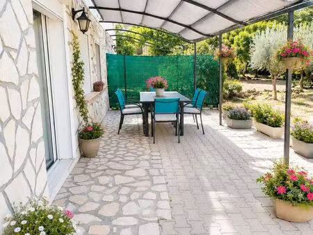 bas de villa t3 de 65 m² avec 200 m² de jardin