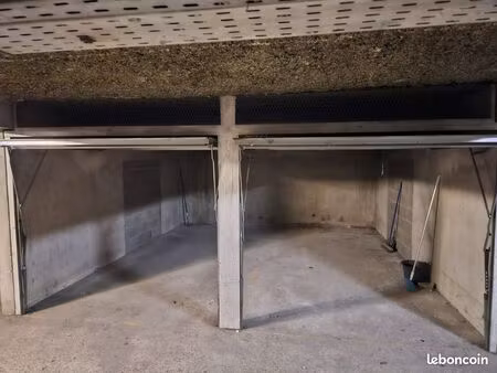 25 m² de stockage sécurisé – 2 box fermés – 190 /mois – évry
