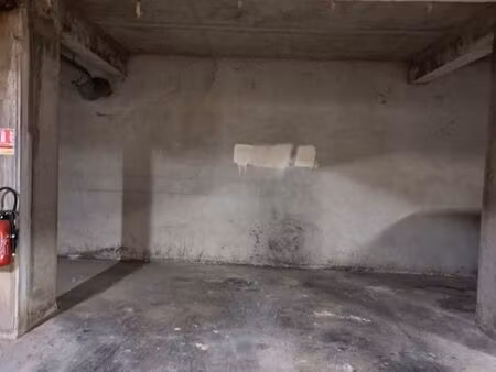 2 parkings loués – résidence sécurisée – revenus immédiats – carcassonne