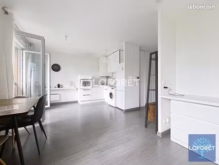 studio 1 pièce 33 m²