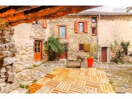 a vendre- grande maison de caractère