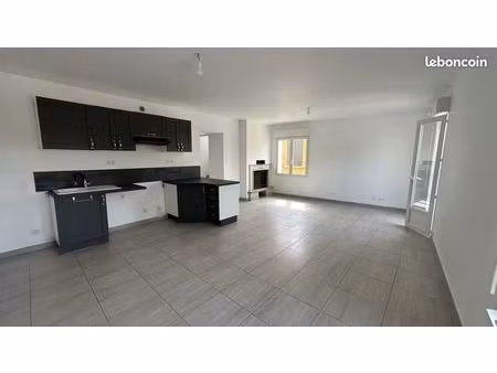 immeuble 8 pièces 105 m²