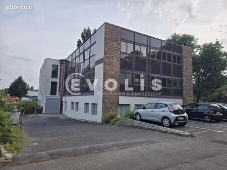 bureau 292 m²