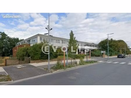bureaux 230 m²