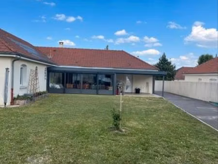 maison de plain pied + grande dépendance