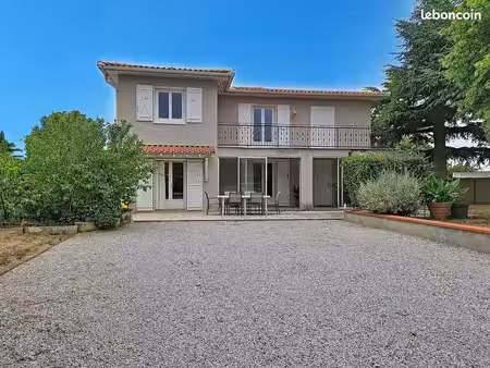 villa 9 pièces 193 m²