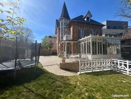 belle villa à sceaux proche de la coulée verte