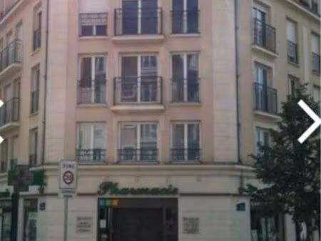 meublé  32 m² avec parking sécurisé  compris  centre-ville de maisons-alfort