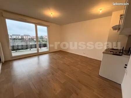 studio 1 pièce 27 m²