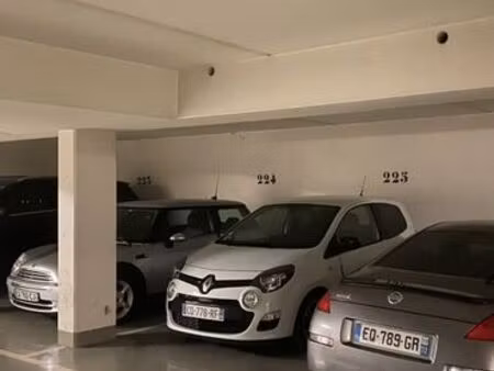 2 places de parking en sous-sol à saint-mandé