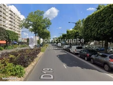 local commercial 150 m²