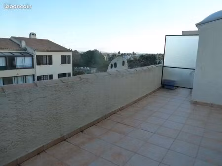 hyeres  appartement 79 75 m2  dernier etage  ascenseur   2 terrasses   parking