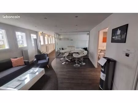 bureau 396 m²