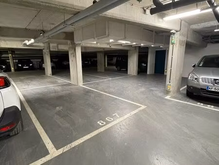 parking garage rue marceau