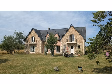 maison moderne t6 en parfait état.