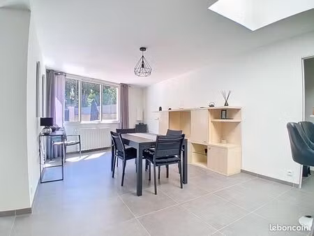 quartier proche centre-ville 120m2 et 50m2 terrasse