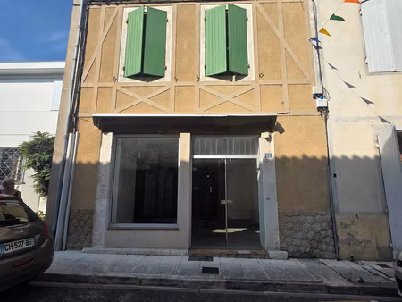immeuble de caractère avec fort potentiel au coeur du bourg d