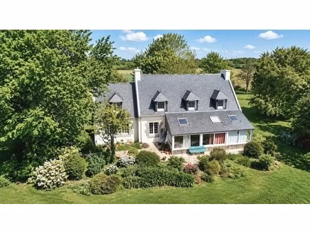 plouhinec (29780) – propriété de caractère de 195 m² sur 5 140 m² de terrain – à deux pas 