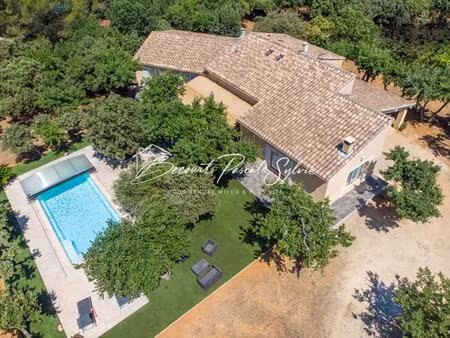 calme absolu - plain-pied avec piscine au coeur de la garrigue