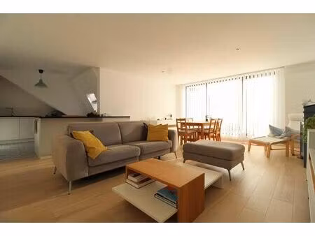 penthouse à louer à rue de la station 113 woluwe-saint-lambert (vbe47784)
