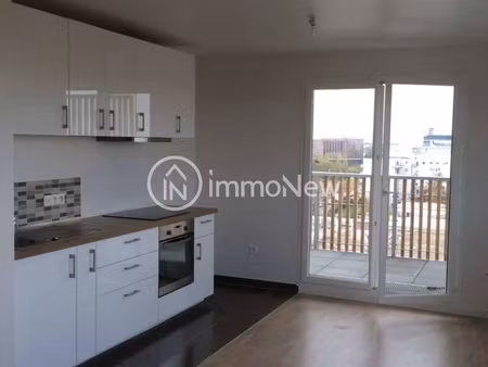 appartement 3 pieces avec grande terrasse vue degagee et pla