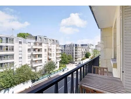 appartement traversant 50m2 2 chambres lumineux balcon