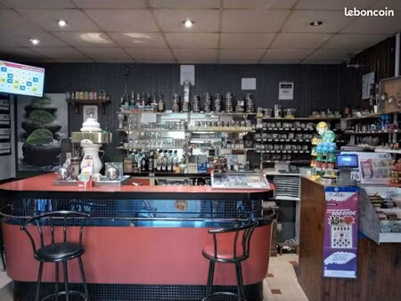 bar tabac fdj  mur et fond avec appart. t 4/5
