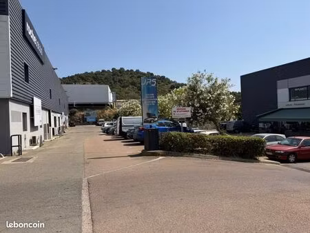 local commercial 561 m² ajaccio