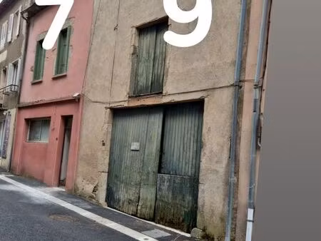 a saisir : 2 bâtiments