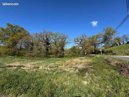 terrain à bâtir de 716 m² à montrozier