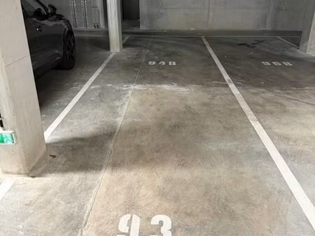 loue parking sous terrain