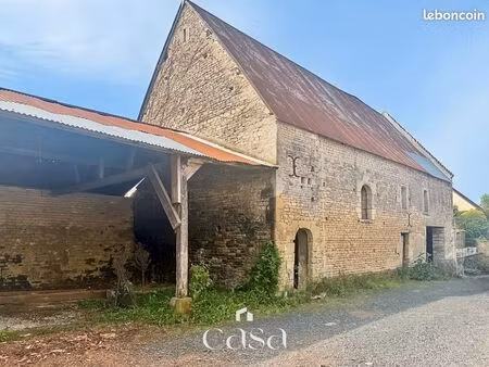 grange 1 pièce 160 m²