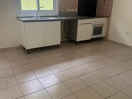 bas de villa carrere petit-bourg