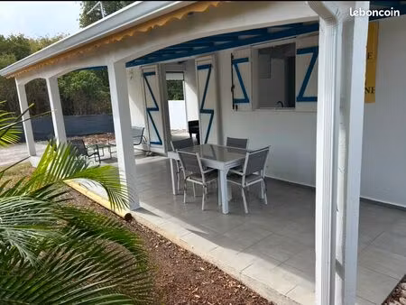 à louer – f3 meublé avec jardin et deux terrasses – 900 charges comprises