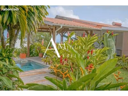 villa t4 avec vue mer  terrasses et jardin d'exception